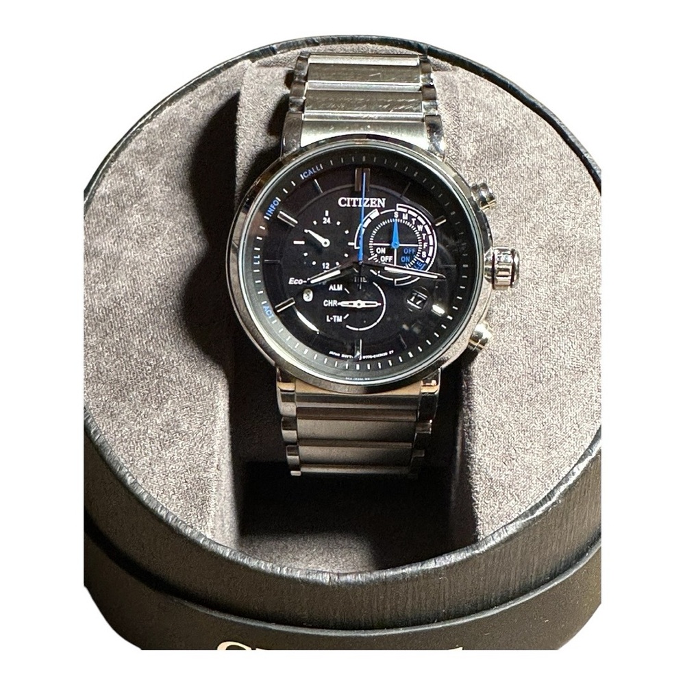 Citizen Men's Black and Silver Watch